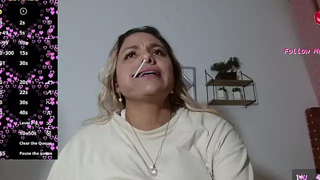 naugtyqueen on StripChat