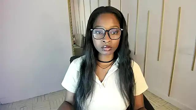 Nayariskaya on StripChat 