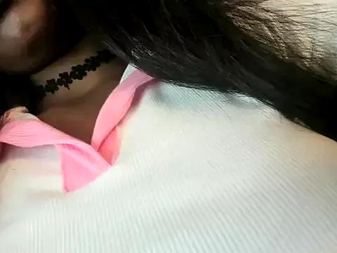 Nayariskaya on StripChat 