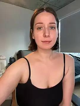 nerdynina on StripChat