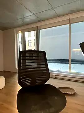 nerdynina on StripChat