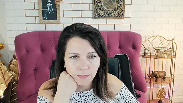 NicoleHitman on StripChat 