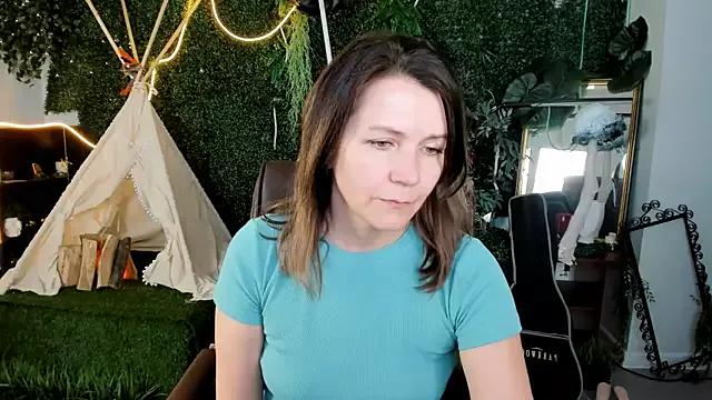 NicoleHitman on StripChat 