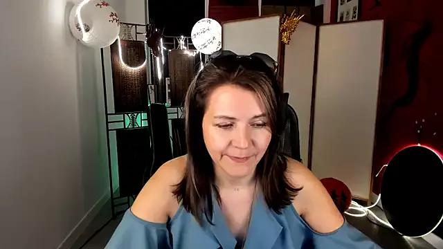 NicoleHitman on StripChat 