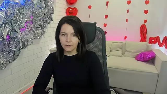 NicoleHitman on StripChat 