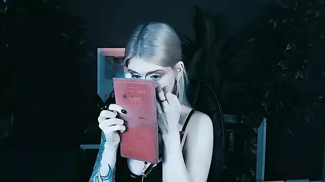 Noah_ElmerX on StripChat