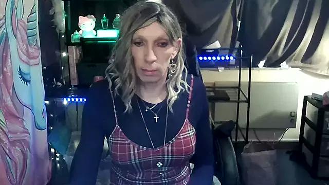 Ombeline1 on StripChat 