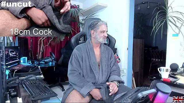 OnlineBossUK on StripChat