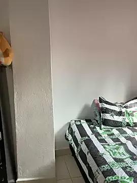 paisitahot1975 on StripChat