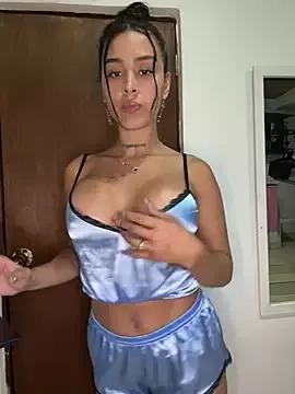 paisitahot1975 on StripChat