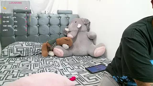 pamelaykamila on StripChat