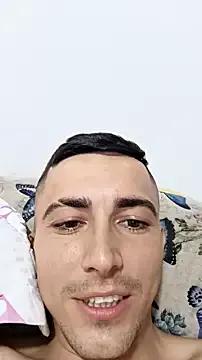 pareja_curiosa19 on StripChat