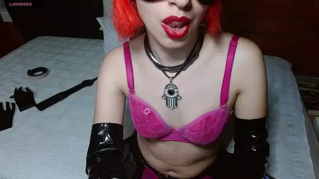 Persefonefire on StripChat