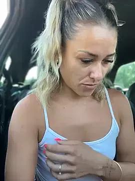 Freechat petrouchkaaa_ on StripChat