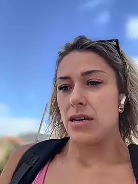 Freechat petrouchkaaa_ on StripChat