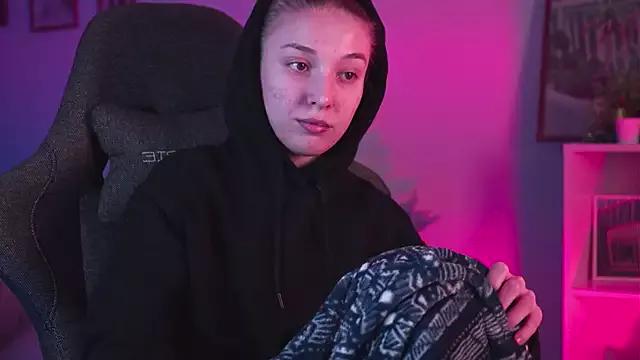 PhilippaAdamas on StripChat 