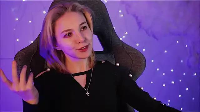 PhilippaAdamas on StripChat 