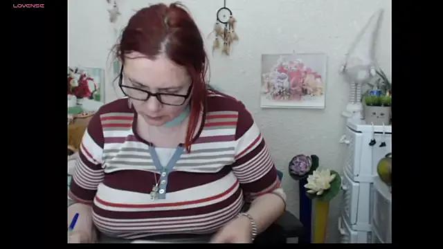 Freechat PlayfullMature on StripChat