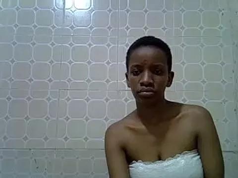 Freechat prettybeee on StripChat