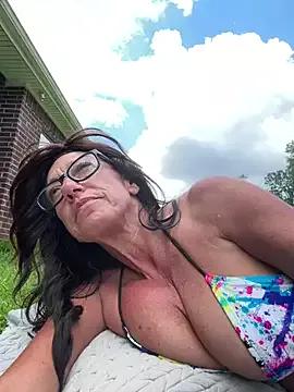 Raventhemilf on StripChat