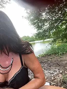 Raventhemilf on StripChat