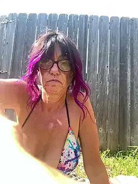 Raventhemilf on StripChat