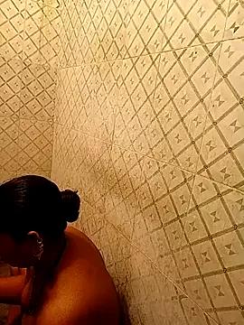 reemacouple007 on StripChat 