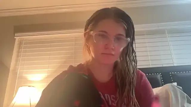 Riley_ray69 on StripChat