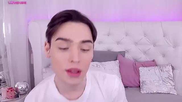 RobbyCharming on StripChat 