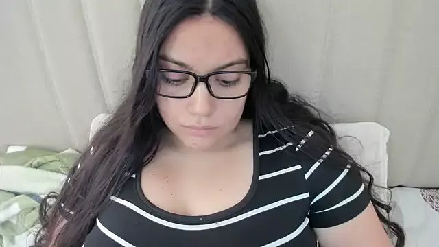 Freechat roniewester on StripChat