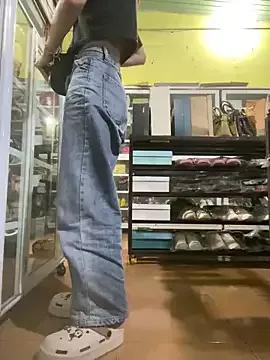 Rosa_998 on StripChat