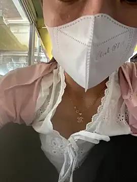 Rosa_998 on StripChat