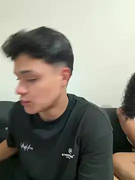 Freechat Rose-andres on StripChat