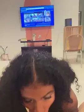 Freechat Rose-andres on StripChat