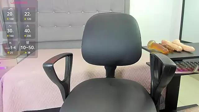 saray_reese on StripChat 
