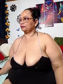 ScarletthJhonson- on StripChat