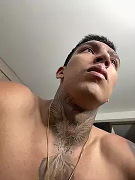 Freechat sendfer on StripChat