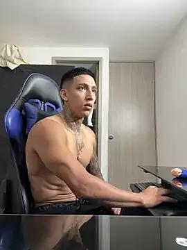 Freechat sendfer on StripChat