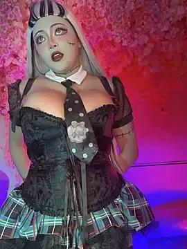 Freechat seraphine23 on StripChat