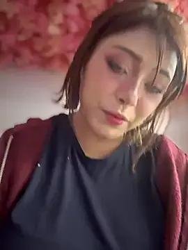 Freechat seraphine23 on StripChat