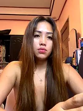 Serenaa_rabbit on StripChat