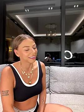 SexOnMyLvL on StripChat