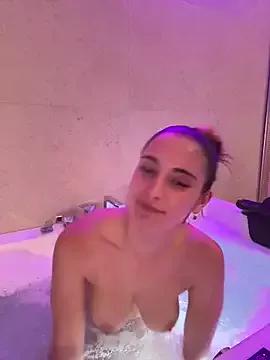 sexymelli18 on StripChat