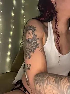 Shuggabutt on StripChat