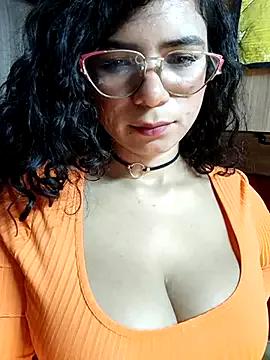 Simone_Miller on StripChat