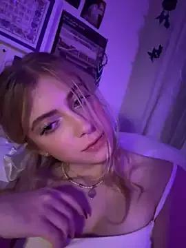 sinfulblonde1 on StripChat