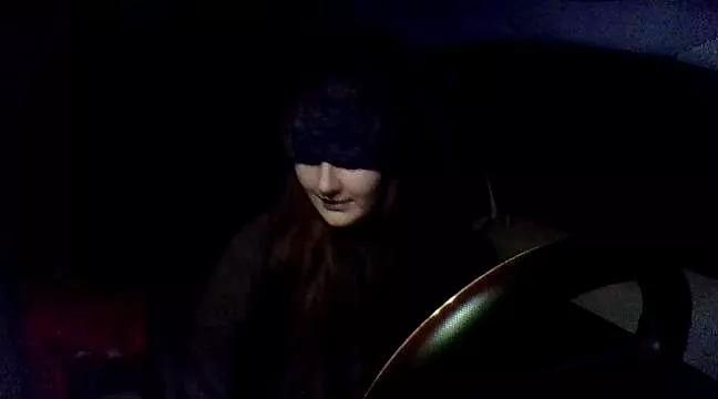 Snowbunnycake_131 on StripChat