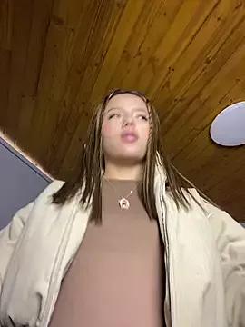 Freechat Sofia18_pinkk on StripChat