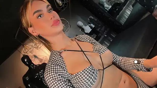 SoySabrinaThebest on StripChat