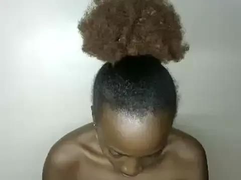 sweet-petite on StripChat 